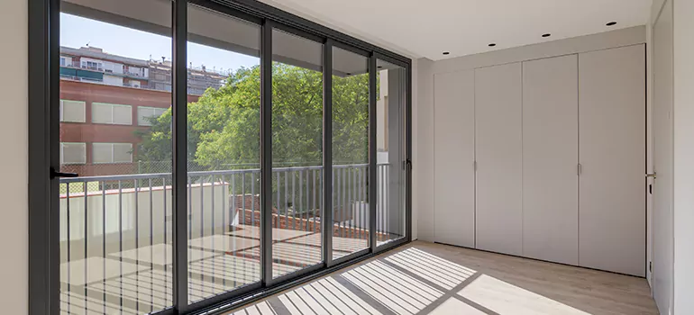 Aluminum Glazed Window Installation in Hallandale Beach, FL