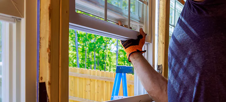 >Bay Window Curtain Rail Track in Hallandale Beach, FL